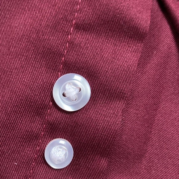 🎉HP🎉 Izod Button Down Shirt 💗 Maroon - Picture 13 of 16